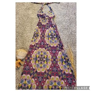 BACKLESS BOHEMIAN MAXI DRESS